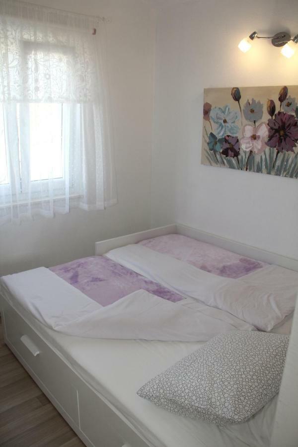 Lari Home Primosten Exterior photo